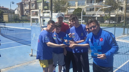 Marmaris'te "Otizm Farkındalık Tenis Turnuvası" düzenlendi