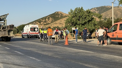 Tire'de motosikletle otomobilin çarpıştığı kazada 14 yaşındaki çocuk hayatını kaybetti