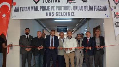 Demirci'de TÜBİTAK Bilim Fuarı düzenlendi