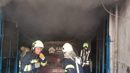 Afyonkarahisar'da oto tamir dükkanında çıkan yangında 1 kişi yaralandı