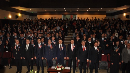 Kütahya'da şehit aileleri ile gaziye devlet övünç madalyası ve beratı verildi