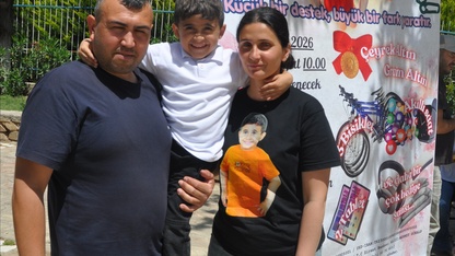 Kiraz'da öğrencilerden DMD hastası Gökalp'a destek