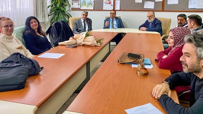 Muğla’da ilçe milli eğitim müdürü öğretmene doğum günü sürprizi yaptı