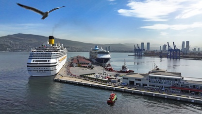 İzmir'e kruvaziyerle 4 bin 540 turist geldi