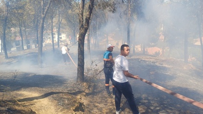 Manisa'da otluk alanda çıkan yangın söndürüldü