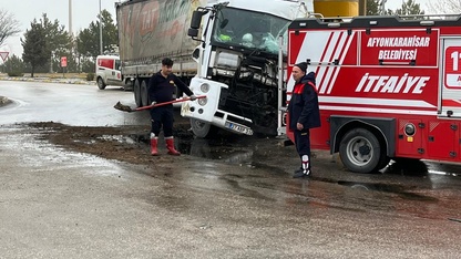 Afyonkarahisar'daki trafik kazalarında 6 kişi yaralandı