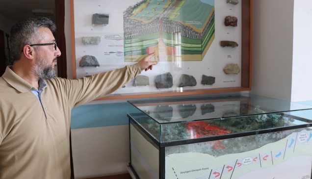 Simav'da son bir yılda yaklaşık 5 bin 500 deprem meydana geldi