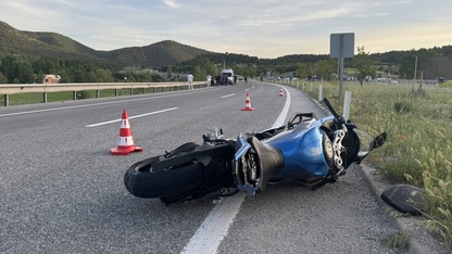 Kütahya'da bariyere çarpan motosikletin sürücüsü öldü