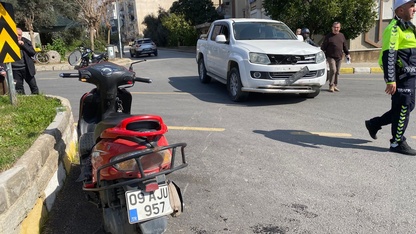 Aydın'da pikabın çarptığı motosikletteki karı koca yaralandı