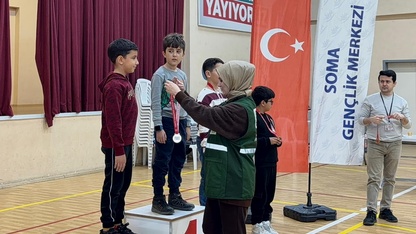 Manisa'da "Yeşilay Haftası Hızlı Satranç Turnuvası" sona erdi