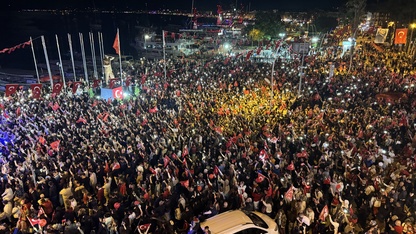 Muğla'da Cumhuriyet'in 102. yılı fener alayıyla kutlandı