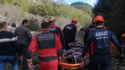 Muğla'da kayalıklardan düşen kişi kurtarıldı