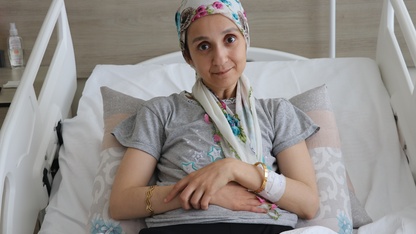 Çocukken içtiği yağ çözücü yüzünden yemek borusu yanan genç anne Kütahya'da sağlığına kavuşturuldu
