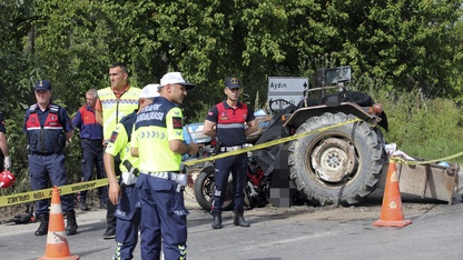Aydın'da traktörle motosikletin çarpıştığı kazada 3 kişi yaşamını yitirdi