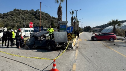 Aydın'da iki otomobilin çarpıştığı kazada 1 kişi öldü, 1 kişi yaralandı