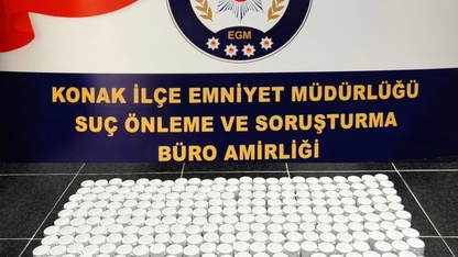 İzmir'de 450 bin uyuşturucu hap, 1 kilo 660 gram kokain ele geçirildi