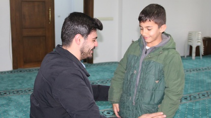 Manisa'da ilkokul öğrencisi biriktirdiği harçlığını camiye bağışladı