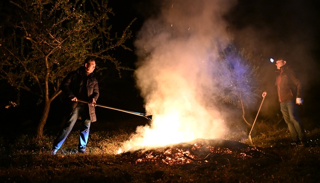 Manisa'da çiftçilerin zirai don mesaisi