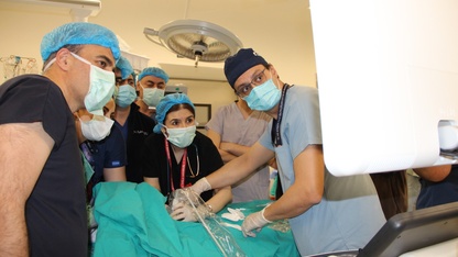 Kütahya'da bebeğin boynundan 445 gram tümör çıkarıldı