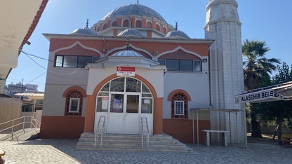 Manisa'da namaz sırasında imama saldıran kişi akıl hastanesine sevk edildi