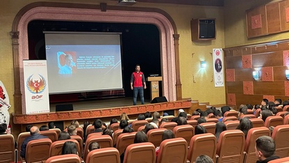 Bayındır'da polisler, öğrencileri bilgilendirdi