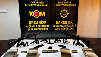 İzmir'de uyuşturucu ve silah kaçakçılığı operasyonunda 7 zanlı tutuklandı