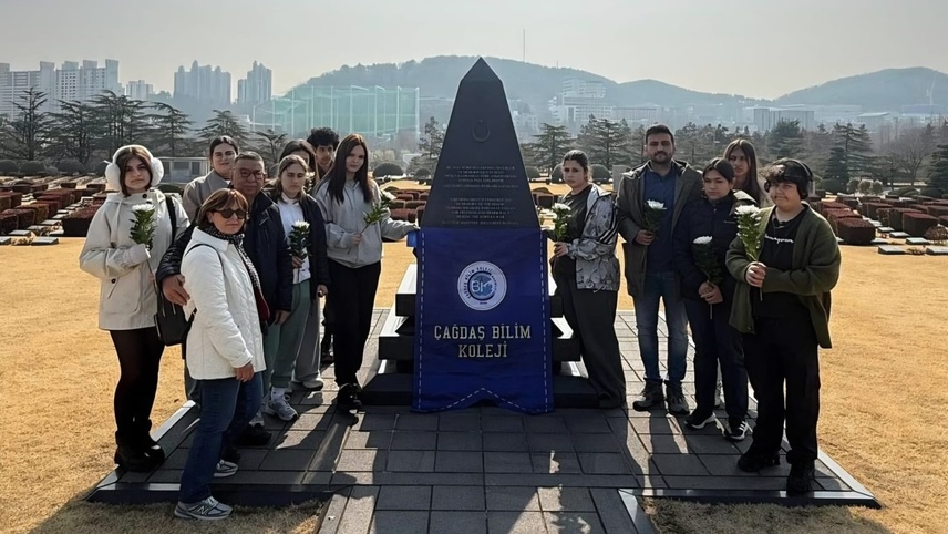 Marmarisli öğrenciler Kore'de Türk şehitliğini ziyaret etti