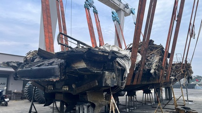 Bodrum'da yanarak batan 7 motoryatın enkazı denizden çıkarıldı
