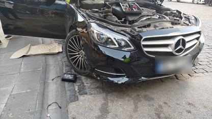 Denizli'de usulsüz siren tertibatı bulunan otomobilin sürücüsüne para cezası