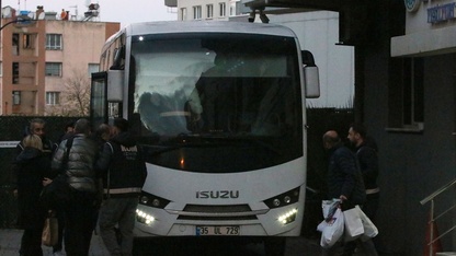 İzmir'de "kooperatif" soruşturmasında gözaltına alınan 9 şüpheli adliyede