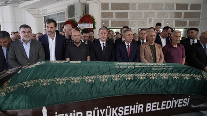 TBMM Milli Savunma Komisyonu Başkanı Akar'ın kayınvalidesi Türkan Samur, son  yolculuğuna uğurlandı