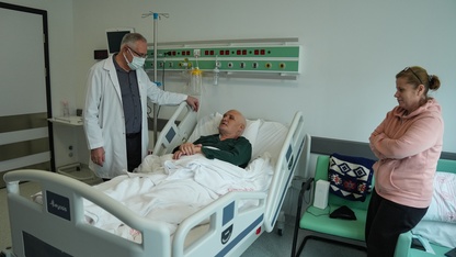 İzmir Şehir Hastanesinde yaklaşık 1,5 yılda 100 kişiye kemik iliği nakli yapıldı
