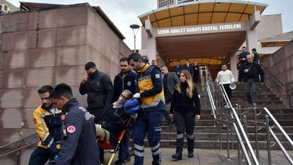 İzmir Adliyesi'nde deprem tatbikatı yapıldı