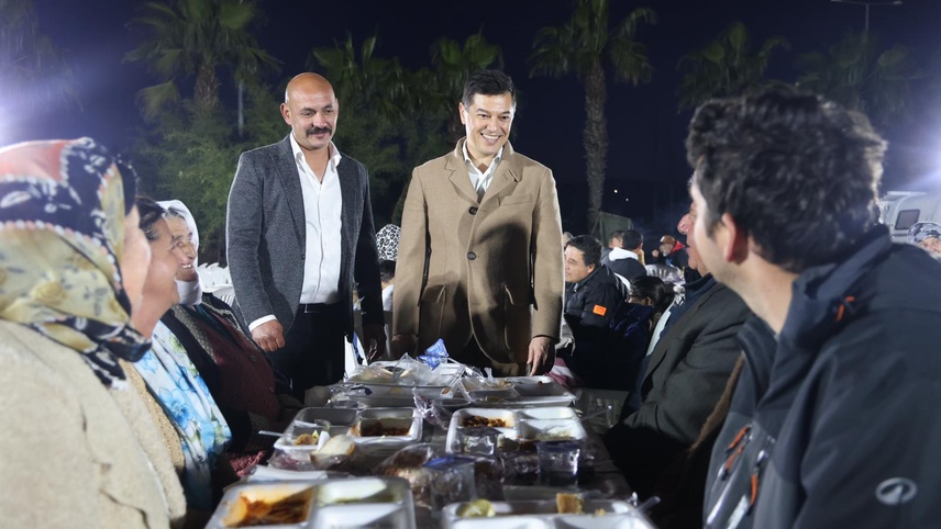Marmaris Belediyesi iftar sofralarını kırsal mahallelerde sürdürüyor