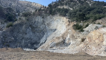 Aydın'da toprak kayması cep telefonu kamerasıyla kaydedildi