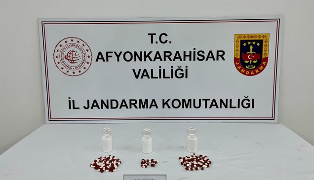Afyonkarahisar'da uyuşturucu operasyonu kapsamında 4 zanlı tutuklandı