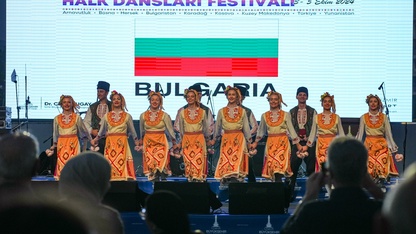 Uluslararası Balkanlılar Halk Dansları Festivali İzmir'de başladı