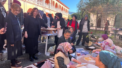 Marmaris'te Gazze'ye yardım için kermes düzenlendi