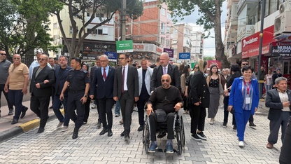 Menemen'de Engelliler Haftası dolayısıyla yürüyüş yapıldı