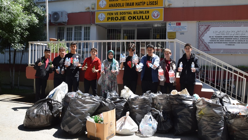 Manisa'da öğrencilerin projesiyle atık şişeler su kuyusuna dönüşecek