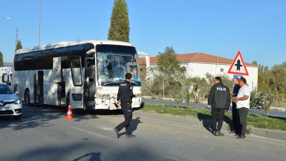 Kütahya'da iki işçi servisinin çarpıştığı kazada 3 kişi yaralandı