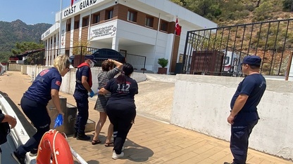Fethiye açıklarında gezi teknesinde yaralanan kişiye tıbbi tahliye