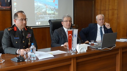 Dokuz Eylül Üniversitesi'nde EFES-2026 Savunma Bilim ve Teknolojileri Proje Yarışması tanıtıldı