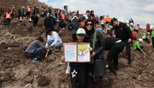 Manisa'da 30 bin fidan toprakla buluşturulacak