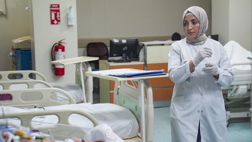 Reyhan hemşire 26 yıldır çocuklara özveriyle hizmet veriyor