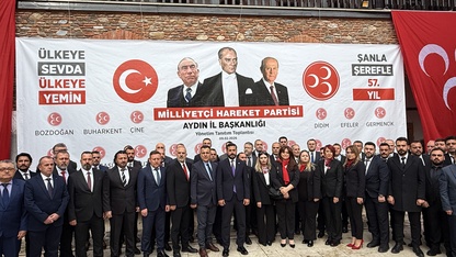 MHP'li Cihangiroğlu, yeni yönetimini tanıttı
