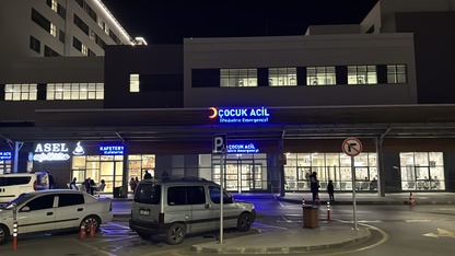 Kütahya'da apartmanın havalandırma boşluğuna atılan yeni doğan bebek hastaneye kaldırıldı