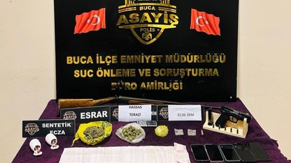 İzmir'de uyuşturucu operasyonunda 5 kişi yakalandı