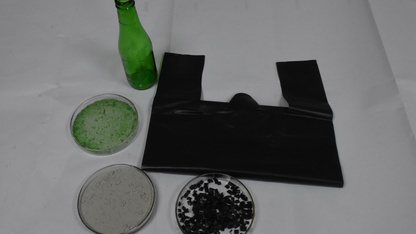 Cam, lastik ve poşet atıklarıyla dayanıklılığı yüksek yol kaplama malzemesi ürettiler