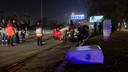 İzmir'de zincirleme trafik kazasında 2 kişi yaralandı